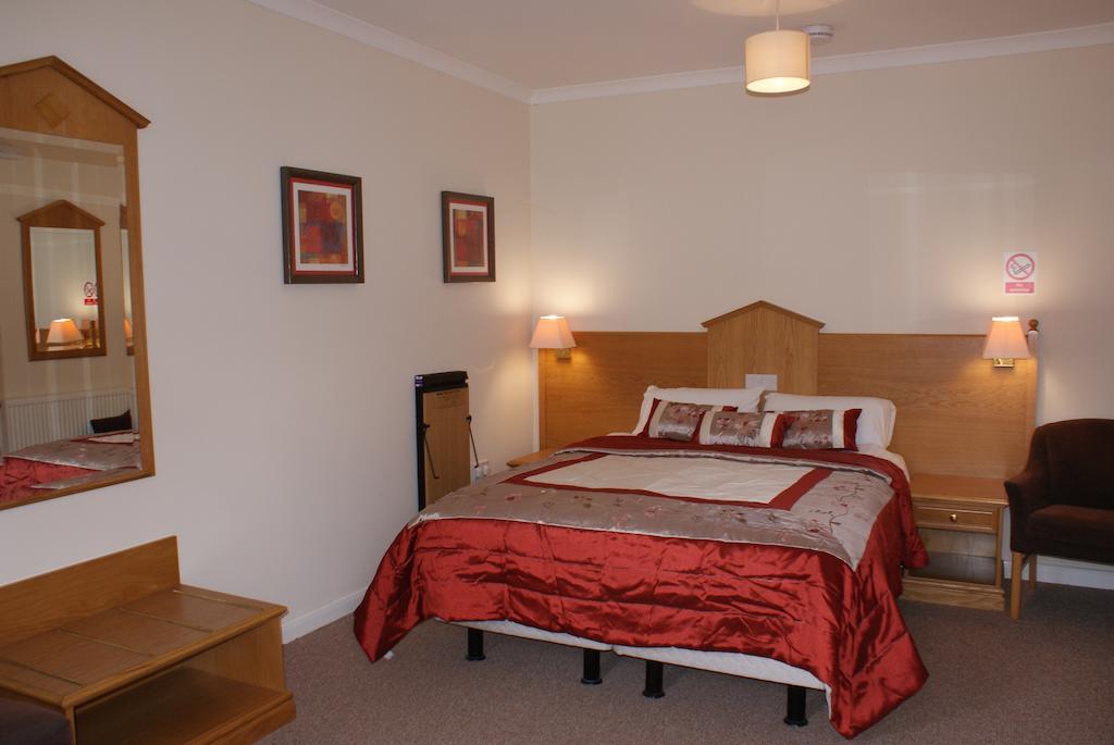 Bed and Breakfast The Hawkenbury Staplehurst Zimmer foto
