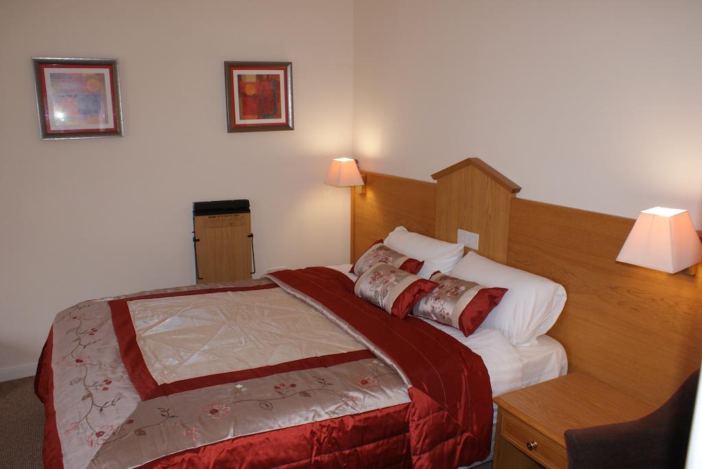 Bed and Breakfast The Hawkenbury Staplehurst Zimmer foto